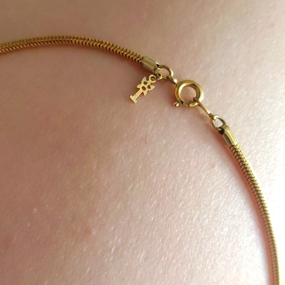 Vintage Trifari Goldtone necklace